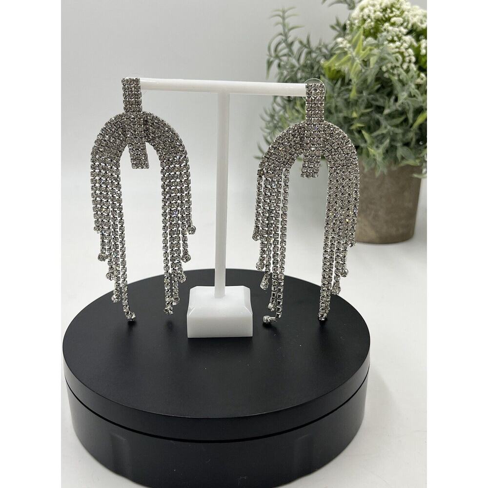 Amber Sceats Crystal Bling Embellished Long Chandelier Silver Tone Earrings new‎